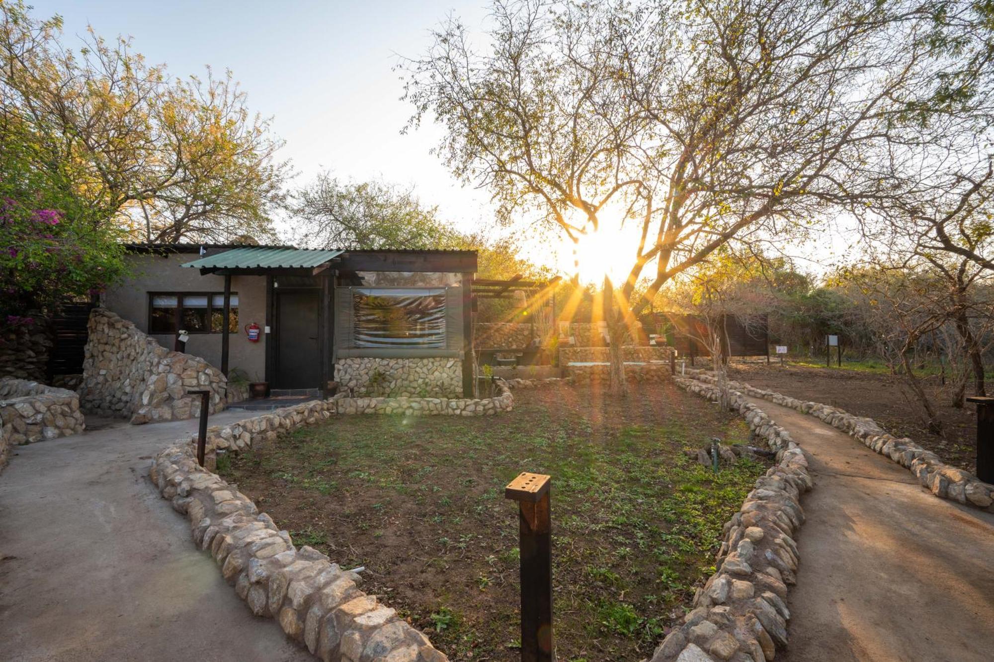 Foxy Crocodile Bush Lodge & Kruger Safari'S - No Loadshedding Marloth Park Exterior foto